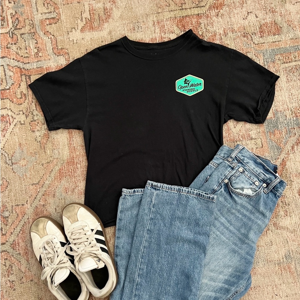 Croft & Barrow Black Crop Top with Crew Neck and Short Sleeves